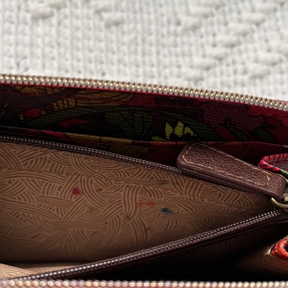 Sakroots women’s floral wallet - Picture 9 of 9